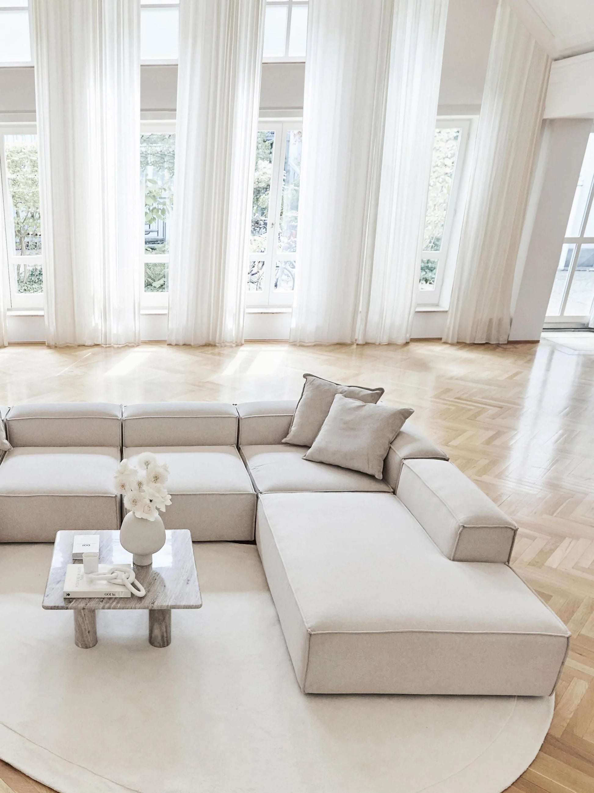 Kingston Contemporary 8-Seater U-Shaped Modular Sectional Couch